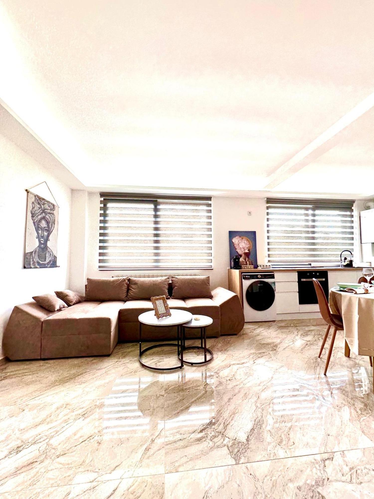 Amos Apartment-Ultracentral-Free Parking Cluj-Napoca Buitenkant foto